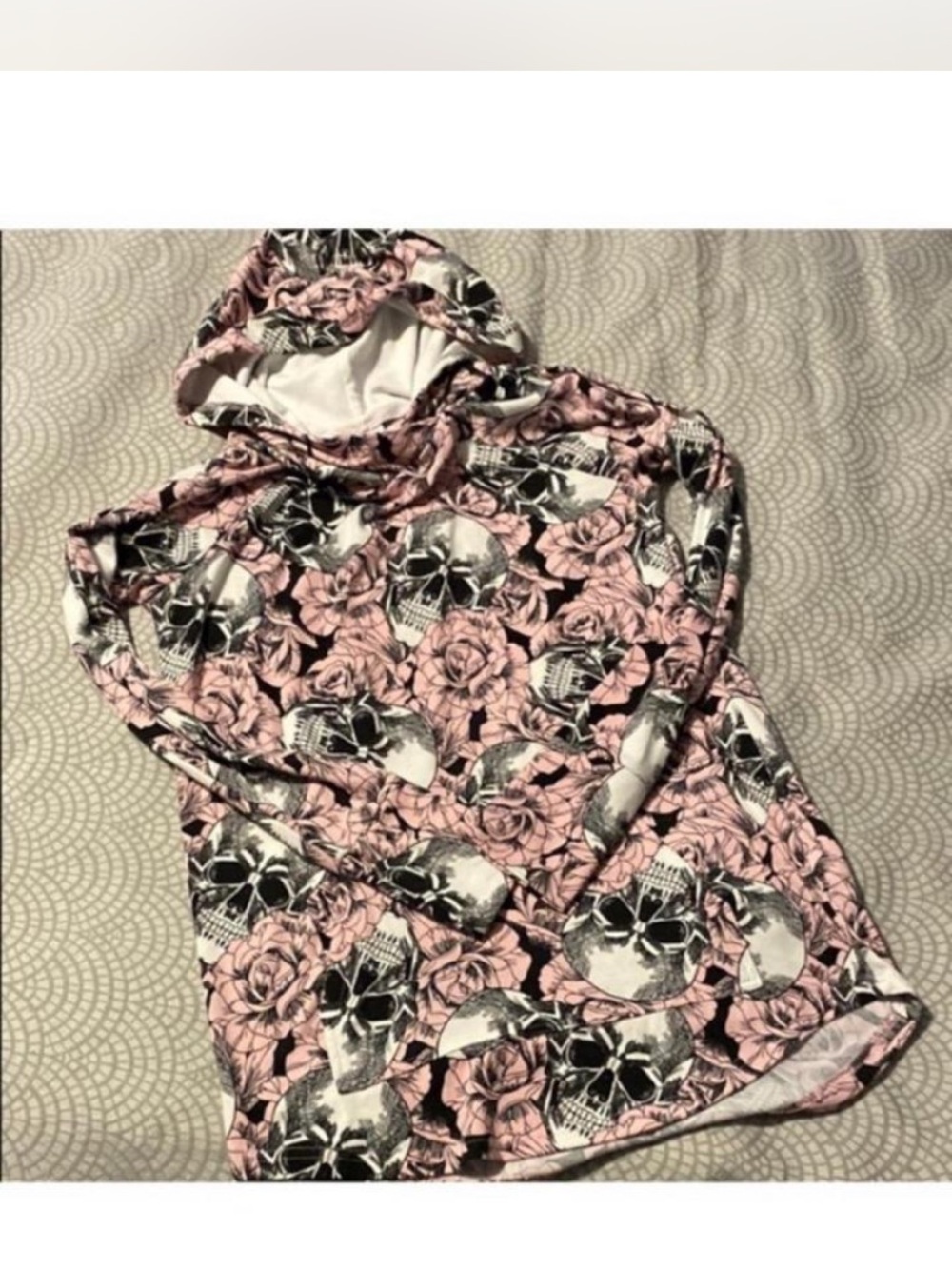 LuLaRoe Pink Rose & Skull Hooded Top Sz S